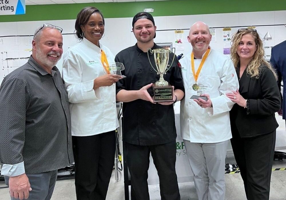 Winners of Chef Showdown 2025: Garry Smith, General Manager, VAI’s Naperville; Karen Wells, Participant Sous Chef, Make-A-Wish Foundation; Kyle Koller, Participant Head Chef, Entourage Naperville; Dustin Wilson, Participant Sous Chef, Wellness House; and Sandy Georganas, Guest and Partner, VAI’s and Entourage Hospitality Group 