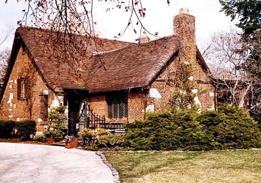 Built in 1924, R. Harold Zook’s home and studio were originally located at 327 S. Oak St. 